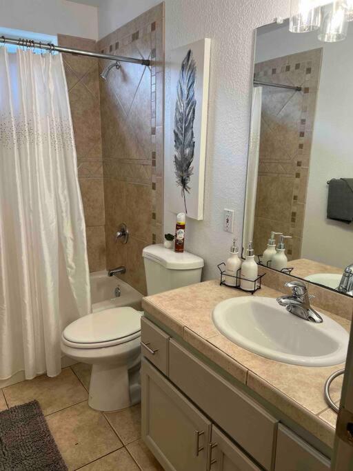 Spacious Getaway! Pool, Spa, Sleeps 9 Lake Havasu City Eksteriør billede